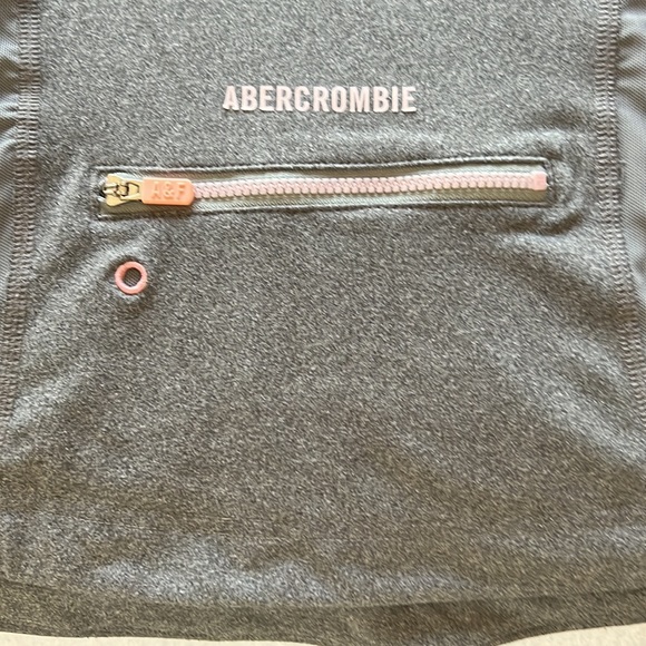 Women’s workout top - Picture 6 of 6